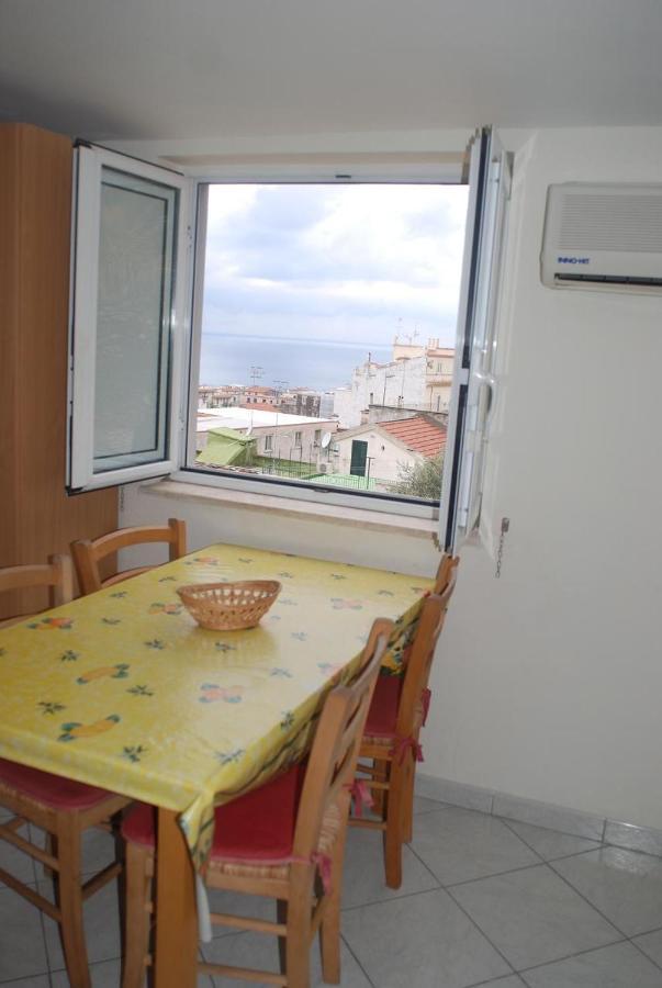 Villino Castellano Apartments Мета Екстериор снимка