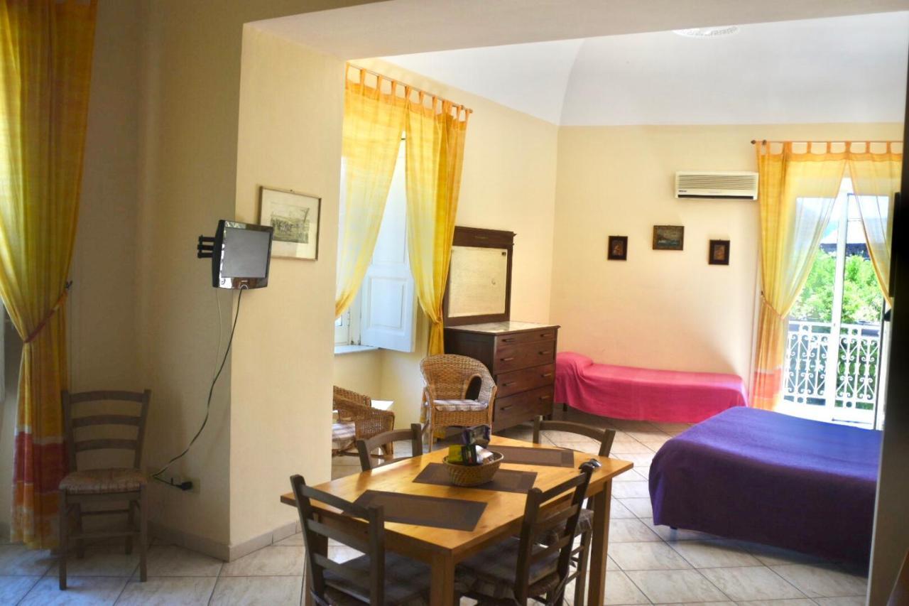Villino Castellano Apartments Мета Екстериор снимка