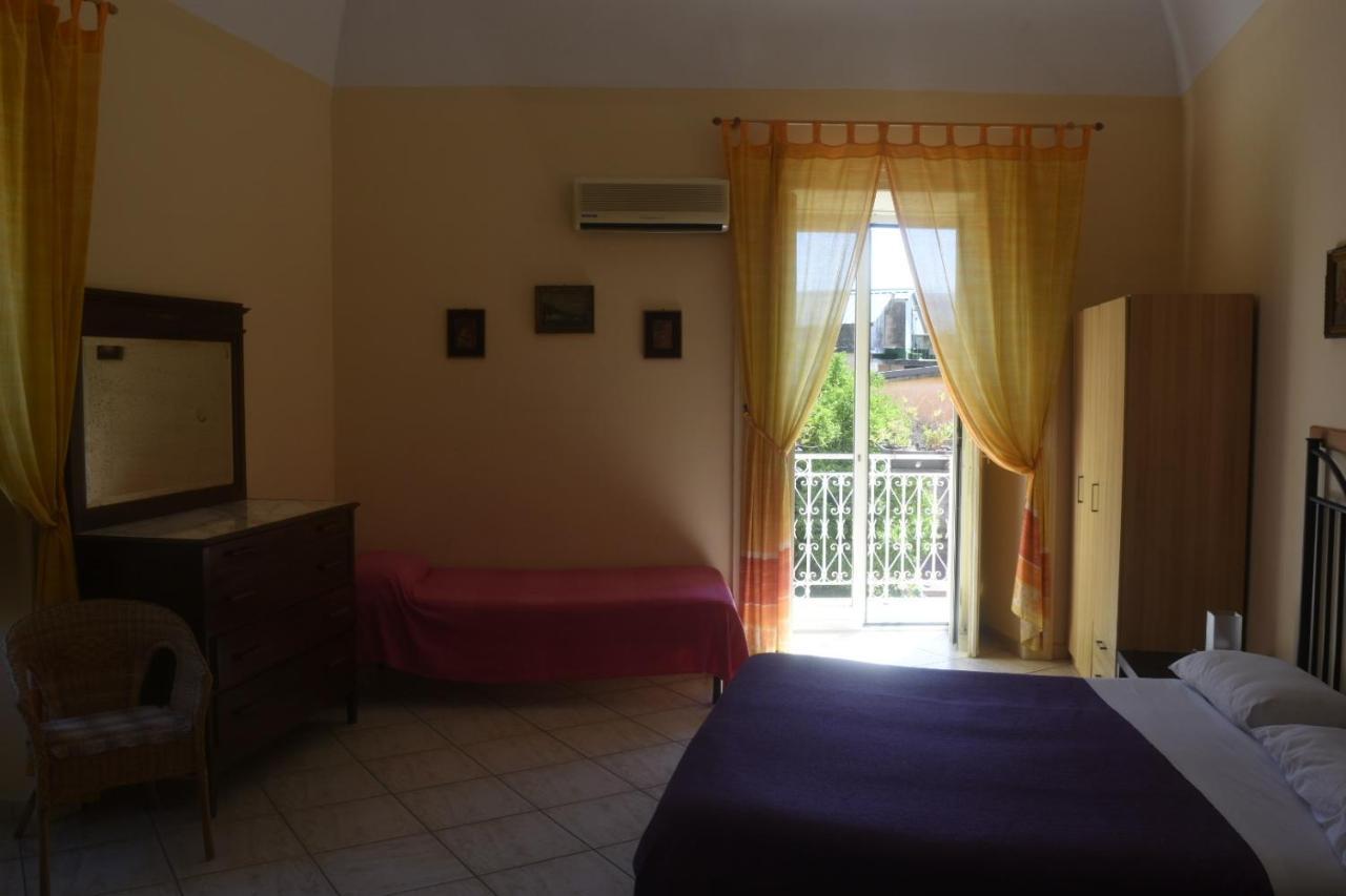 Villino Castellano Apartments Мета Екстериор снимка